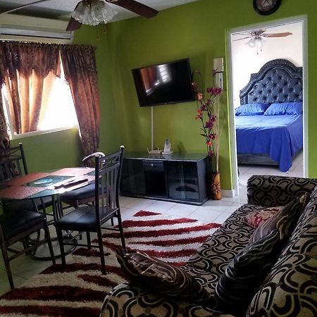 Oaklands Apartment Two Bedroom Kingston Ngoại thất bức ảnh